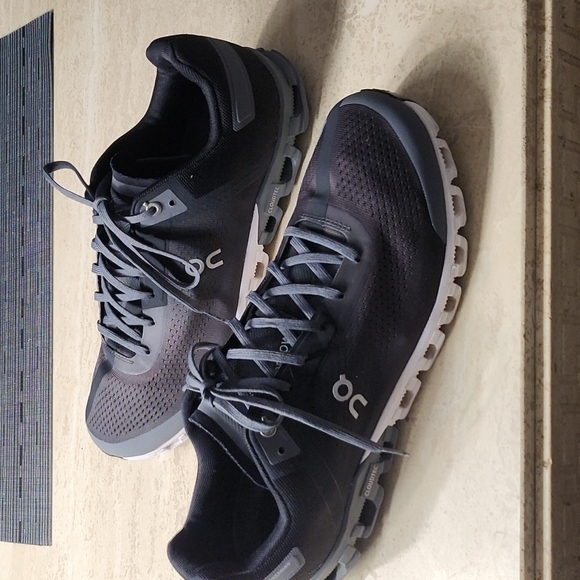 On Running Shoes On Running Shoes Helion Poshmark